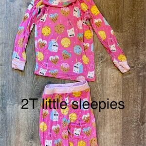 Little sleepies pajama set
